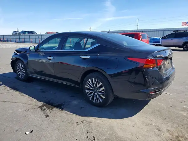 1N4BL4DV1PN348616 2023 NISSAN ALTIMA - Image 2