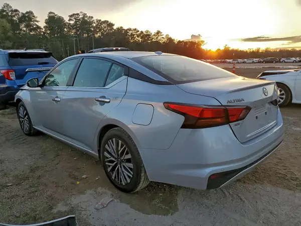1N4BL4DV1PN350446 2023 NISSAN ALTIMA - Image 2