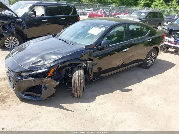 1N4BL4DV1PN370017 2023 NISSAN ALTIMA - Image 2