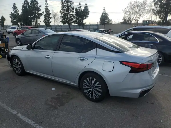 1N4BL4DV1PN372236 2023 NISSAN ALTIMA - Image 2
