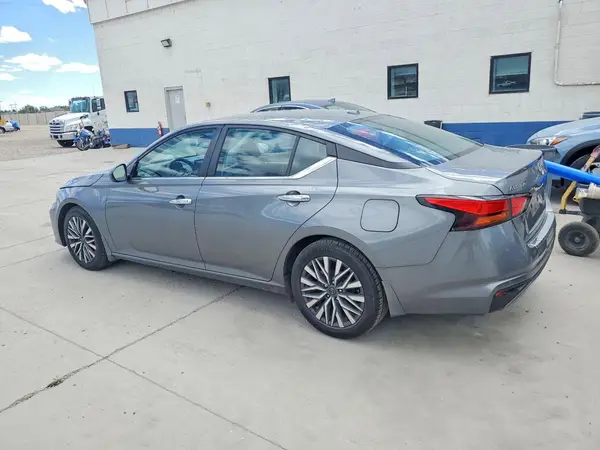 1N4BL4DV1PN380336 2023 NISSAN ALTIMA - Image 2