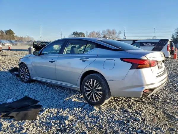 1N4BL4DV1PN385715 2023 NISSAN ALTIMA - Image 2