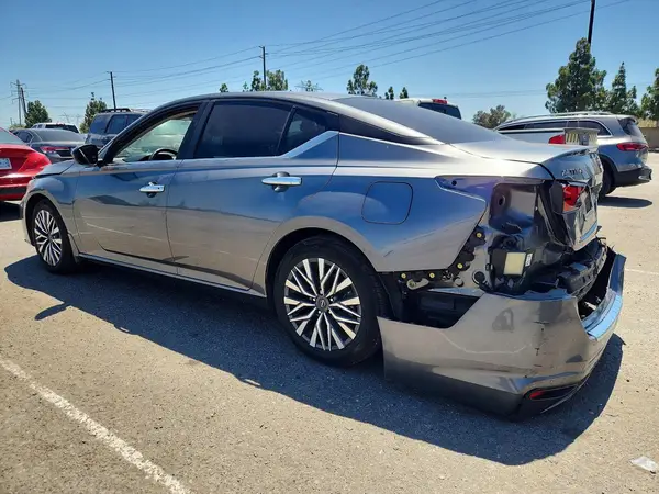 1N4BL4DV1PN387948 2023 NISSAN ALTIMA - Image 2
