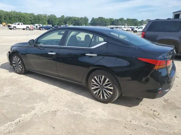 1N4BL4DV1PN389537 2023 NISSAN ALTIMA - Image 2