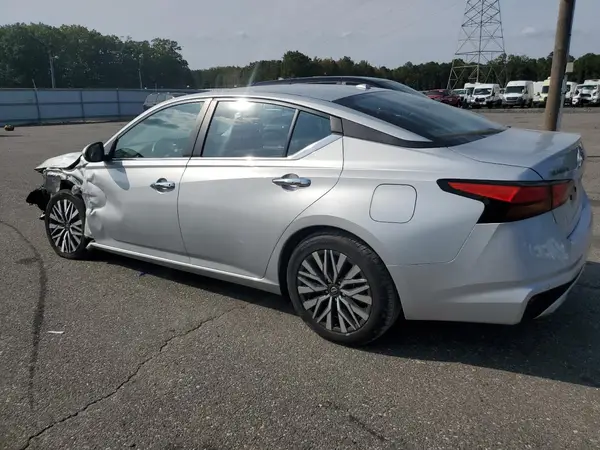 1N4BL4DV1PN389828 2023 NISSAN ALTIMA - Image 2