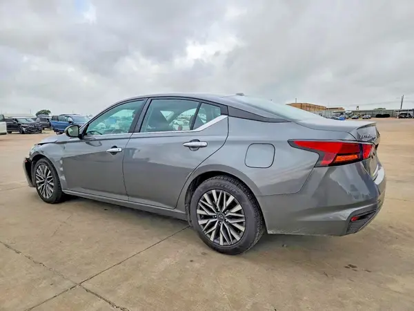 1N4BL4DV1PN391143 2023 NISSAN ALTIMA - Image 2