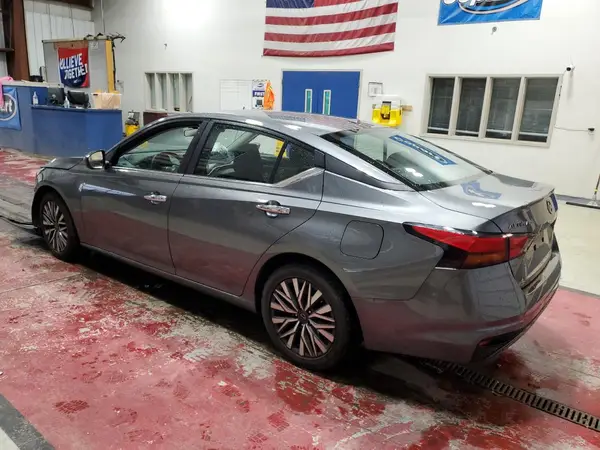 1N4BL4DV1PN392230 2023 NISSAN ALTIMA - Image 2