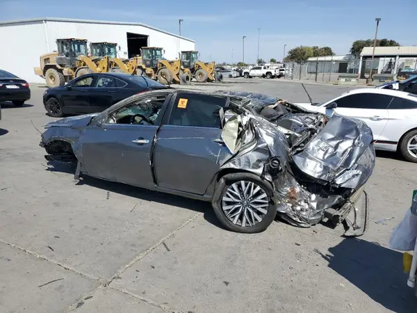 1N4BL4DV1PN392650 2023 NISSAN ALTIMA - Image 2