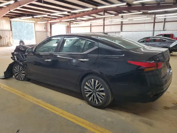1N4BL4DV1RN305848 2024 NISSAN ALTIMA - Image 2