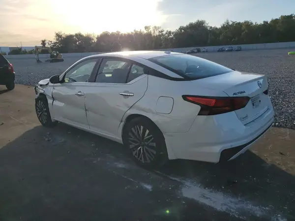 1N4BL4DV1RN317045 2024 NISSAN ALTIMA - Image 2