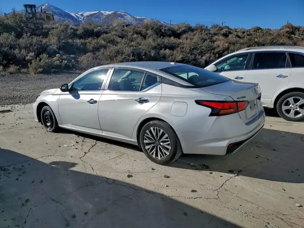 1N4BL4DV1RN324450 2024 NISSAN ALTIMA - Image 2