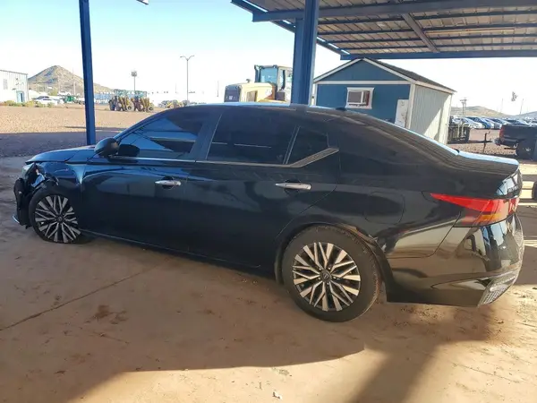 1N4BL4DV1RN326196 2024 NISSAN ALTIMA - Image 2