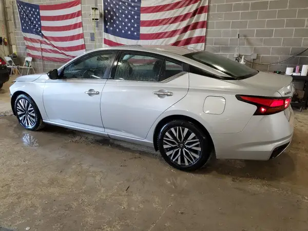 1N4BL4DV1RN340051 2024 NISSAN ALTIMA - Image 2