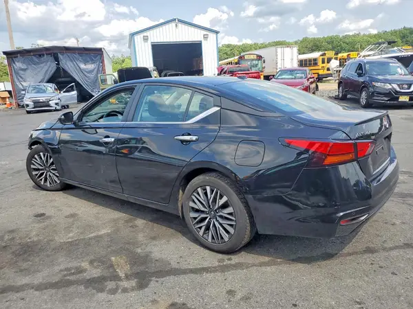 1N4BL4DV1RN341717 2024 NISSAN ALTIMA - Image 2