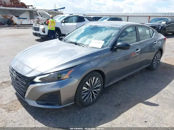 1N4BL4DV1RN356430 2024 NISSAN ALTIMA - Image 2