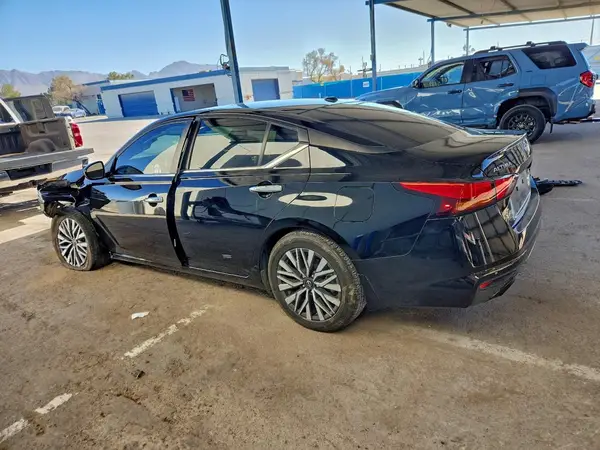1N4BL4DV1RN363877 2024 NISSAN ALTIMA - Image 2