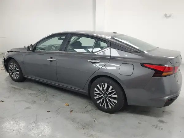 1N4BL4DV1RN364138 2024 NISSAN ALTIMA - Image 2