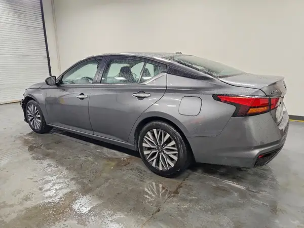 1N4BL4DV1RN369193 2024 NISSAN ALTIMA - Image 2