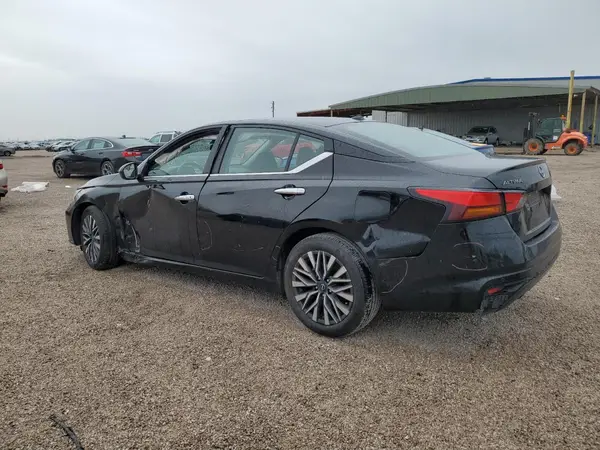1N4BL4DV1RN379397 2024 NISSAN ALTIMA - Image 2