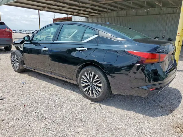 1N4BL4DV1RN388312 2024 NISSAN ALTIMA - Image 2