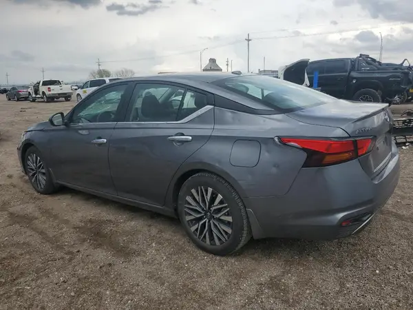 1N4BL4DV1RN389931 2024 NISSAN ALTIMA - Image 2