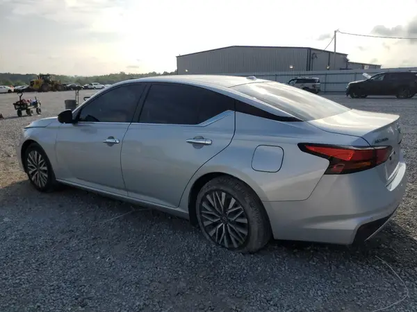 1N4BL4DV1RN403455 2024 NISSAN ALTIMA - Image 2