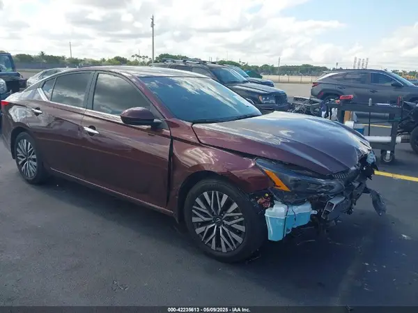 1N4BL4DV1RN405299 2024 NISSAN ALTIMA - Image 1