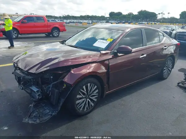 1N4BL4DV1RN405299 2024 NISSAN ALTIMA - Image 2