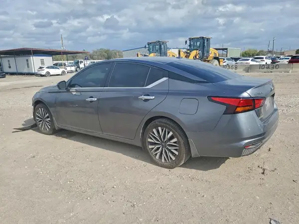 1N4BL4DV1RN414276 2024 NISSAN ALTIMA - Image 2