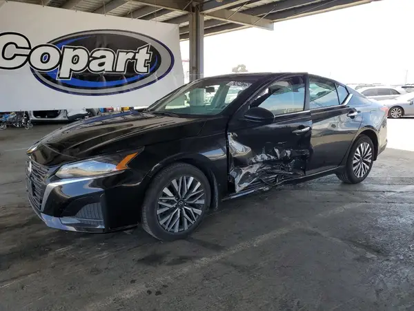 1N4BL4DV1RN415220 2024 NISSAN ALTIMA - Image 1