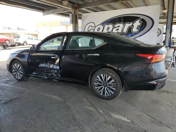 1N4BL4DV1RN415220 2024 NISSAN ALTIMA - Image 2
