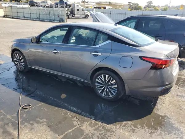 1N4BL4DV1RN416495 2024 NISSAN ALTIMA - Image 2