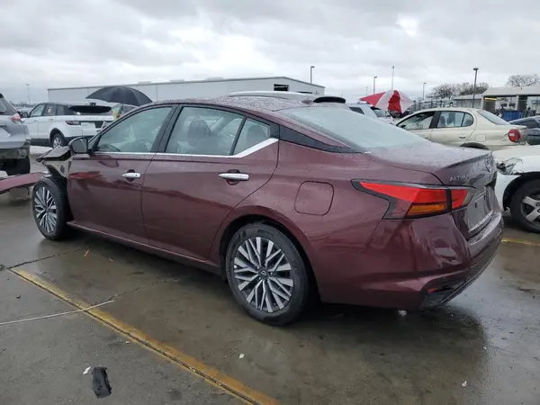 1N4BL4DV1RN419669 2024 NISSAN ALTIMA - Image 2