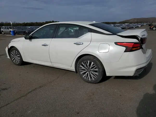 1N4BL4DV1RN422569 2024 NISSAN ALTIMA - Image 2