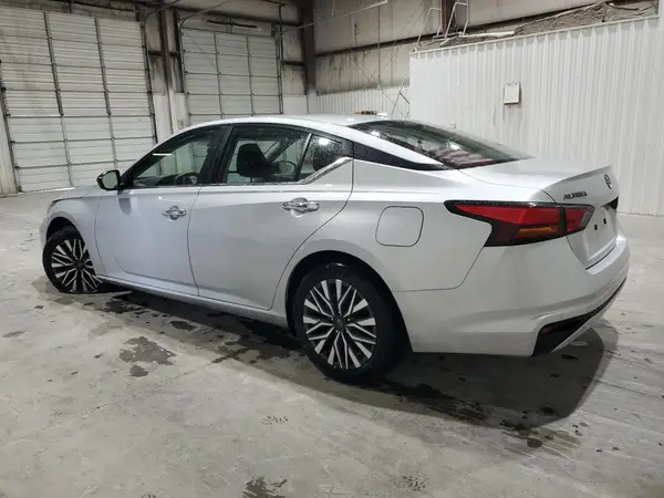 1N4BL4DV1RN422832 2024 NISSAN ALTIMA - Image 2