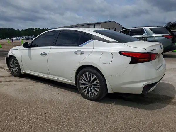 1N4BL4DV1RN428498 2024 NISSAN ALTIMA - Image 2