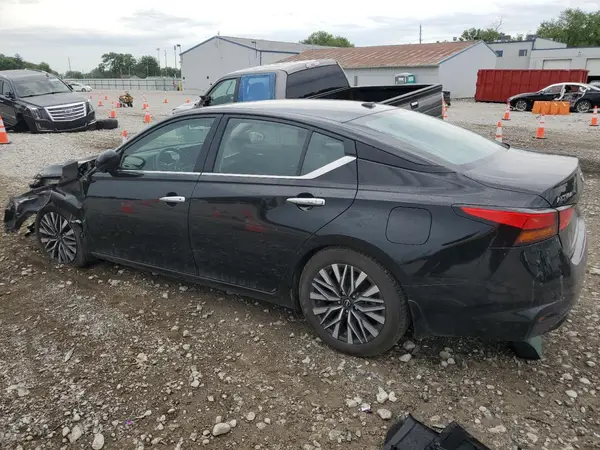 1N4BL4DV1RN437296 2024 NISSAN ALTIMA - Image 2