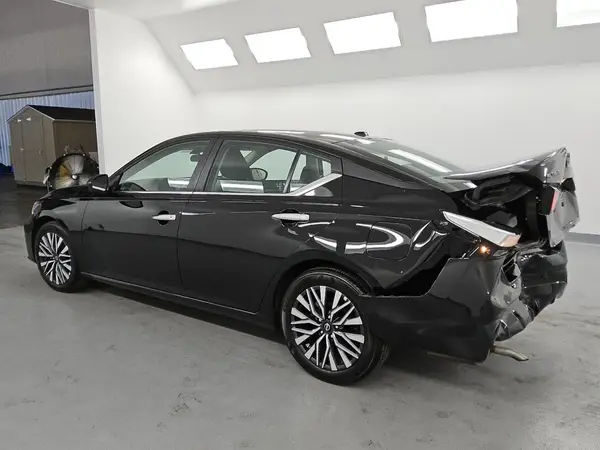 1N4BL4DV1SN323398 2025 NISSAN ALTIMA - Image 2