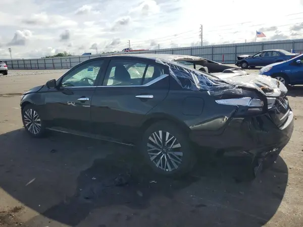 1N4BL4DV1SN328763 2025 NISSAN ALTIMA - Image 2