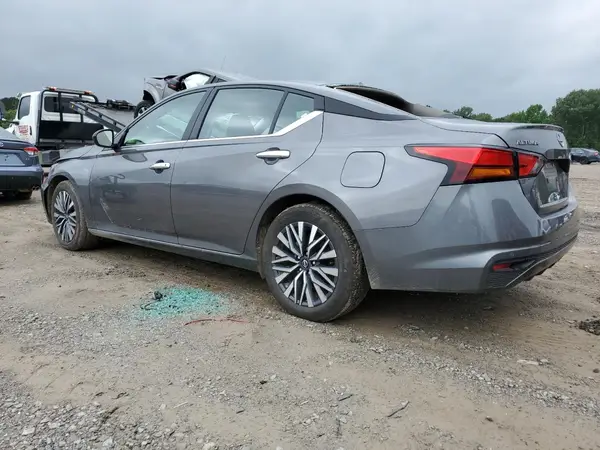 1N4BL4DV1SN331114 2025 NISSAN ALTIMA - Image 2