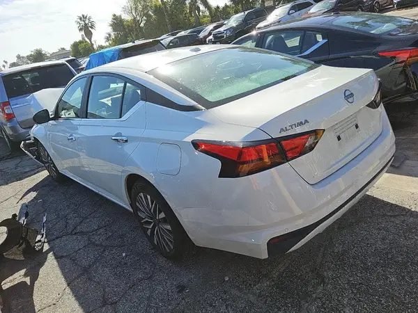 1N4BL4DV1SN340704 2025 NISSAN ALTIMA - Image 2