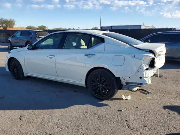 1N4BL4DV1SN342498 2025 NISSAN ALTIMA - Image 2