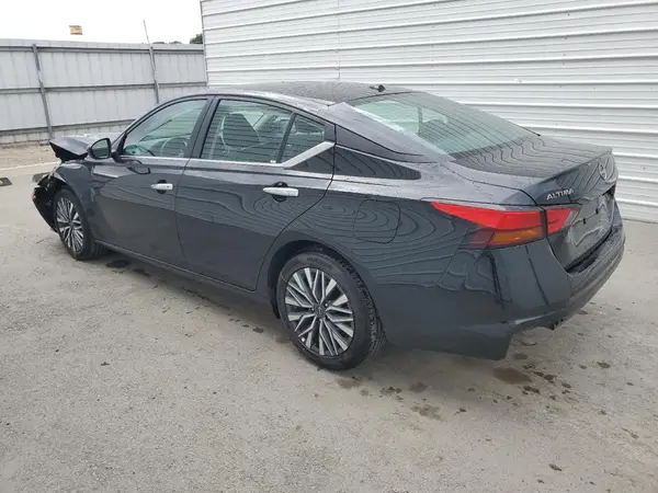 1N4BL4DV1SN343988 2025 NISSAN ALTIMA - Image 2
