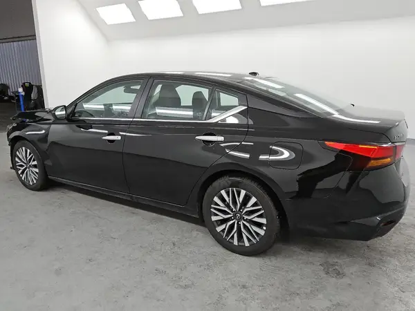 1N4BL4DV1SN344851 2025 NISSAN ALTIMA - Image 2