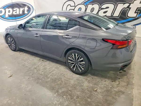 1N4BL4DV1SN347832 2025 NISSAN ALTIMA - Image 2