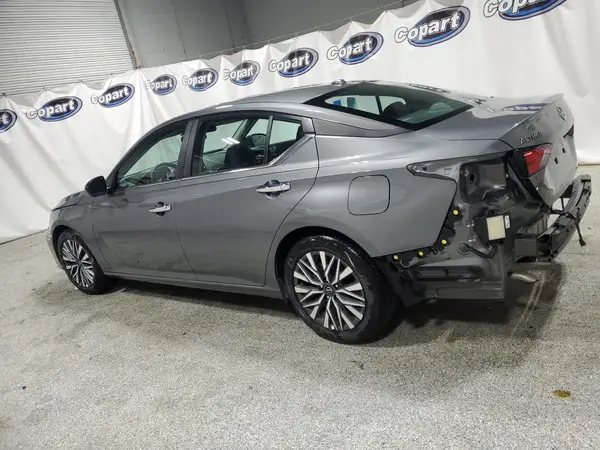 1N4BL4DV1SN348110 2025 NISSAN ALTIMA - Image 2