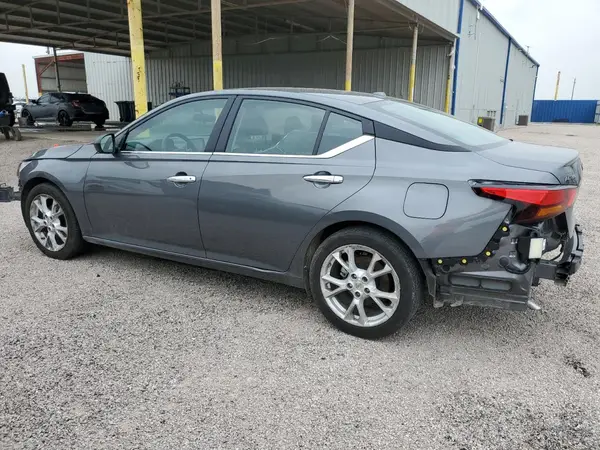 1N4BL4DV1SN348379 2025 NISSAN ALTIMA - Image 2