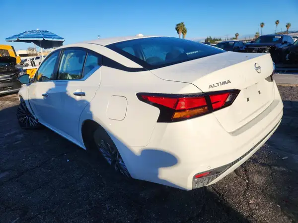 1N4BL4DV1SN353842 2025 NISSAN ALTIMA - Image 2