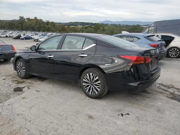 1N4BL4DV1SN363738 2025 NISSAN ALTIMA - Image 2