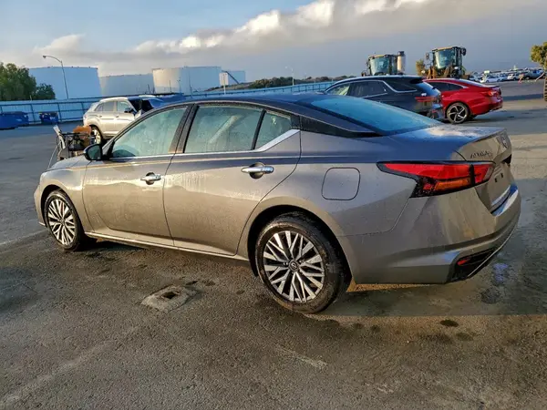 1N4BL4DV1SN367787 2025 NISSAN ALTIMA - Image 2